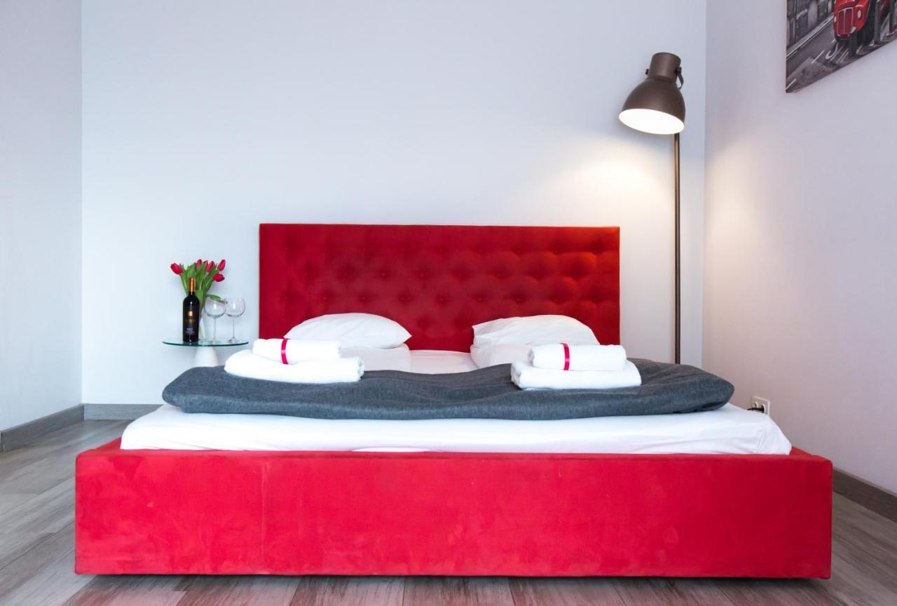 Pcd Aparthotel Ochota Варшава Экстерьер фото