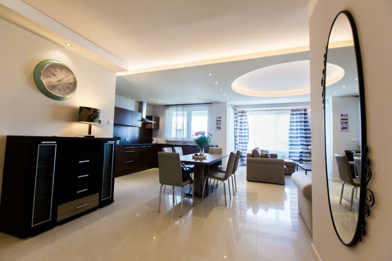 Pcd Aparthotel Ochota Варшава Экстерьер фото